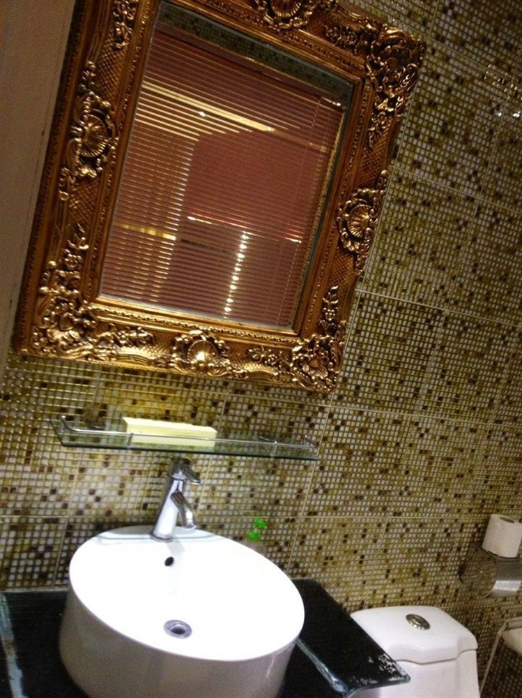 Jiujiu Holiday Hotel Shanghai Buitenkant foto